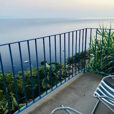 Vista Mare A Filicudi Pecorini