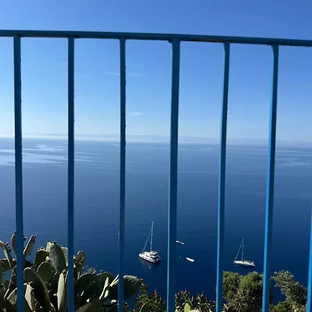 Villa Vista Mare A Filicudi *