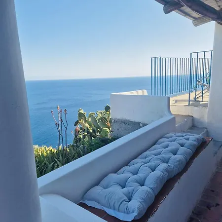 Vista Mare A Filicudi