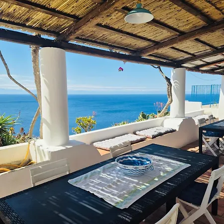 Vista Mare A Filicudi Pecorini