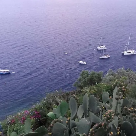 Vista Mare A Filicudi Pecorini
